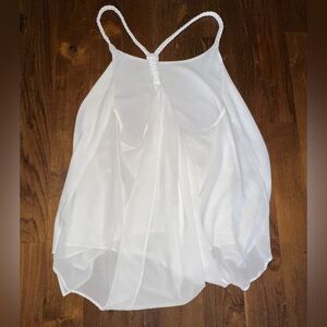Elon Women’s White Flowy Spaghetti Strap Blouse Size Large.